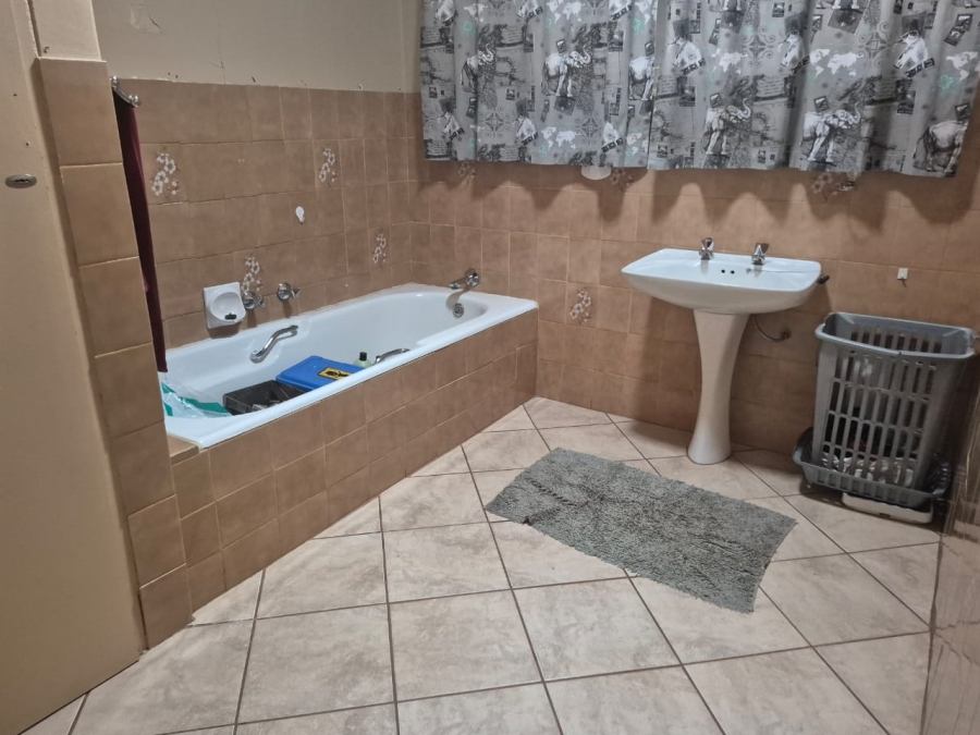 4 Bedroom Property for Sale in Vredefort Free State